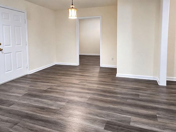 5th image of 221 Macie Ln