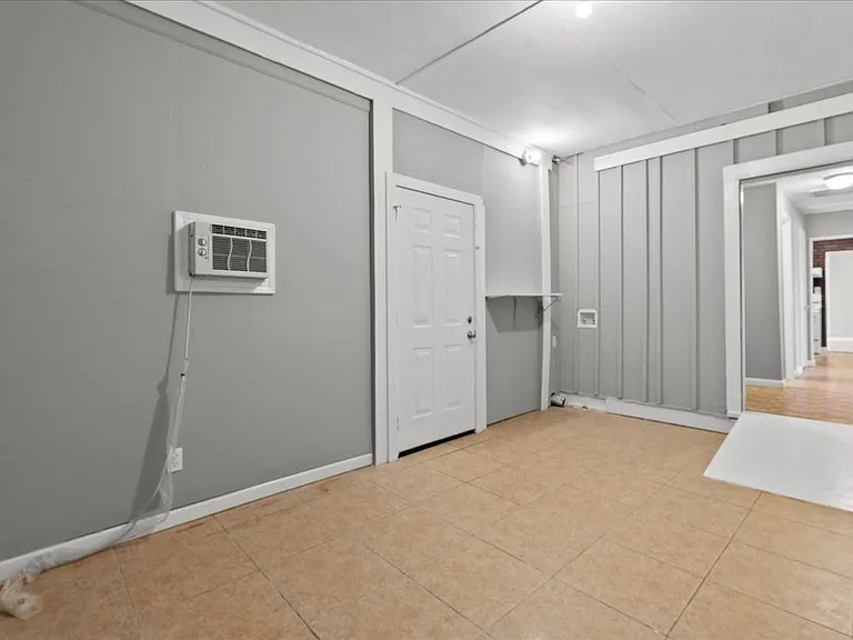 14029 McNair St — Photo 15