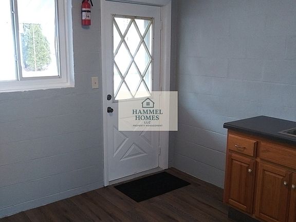 2nd image of 1520 S Main St #2