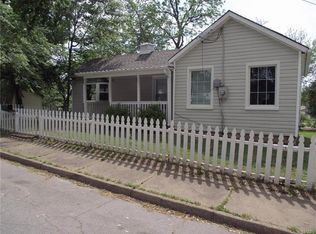 115 Maple St, Crystal City, MO 63019