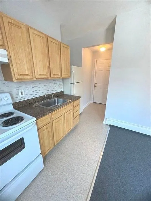 2 bed, 1.0 bath, 1200 sqft, $3,000 — Photo 3