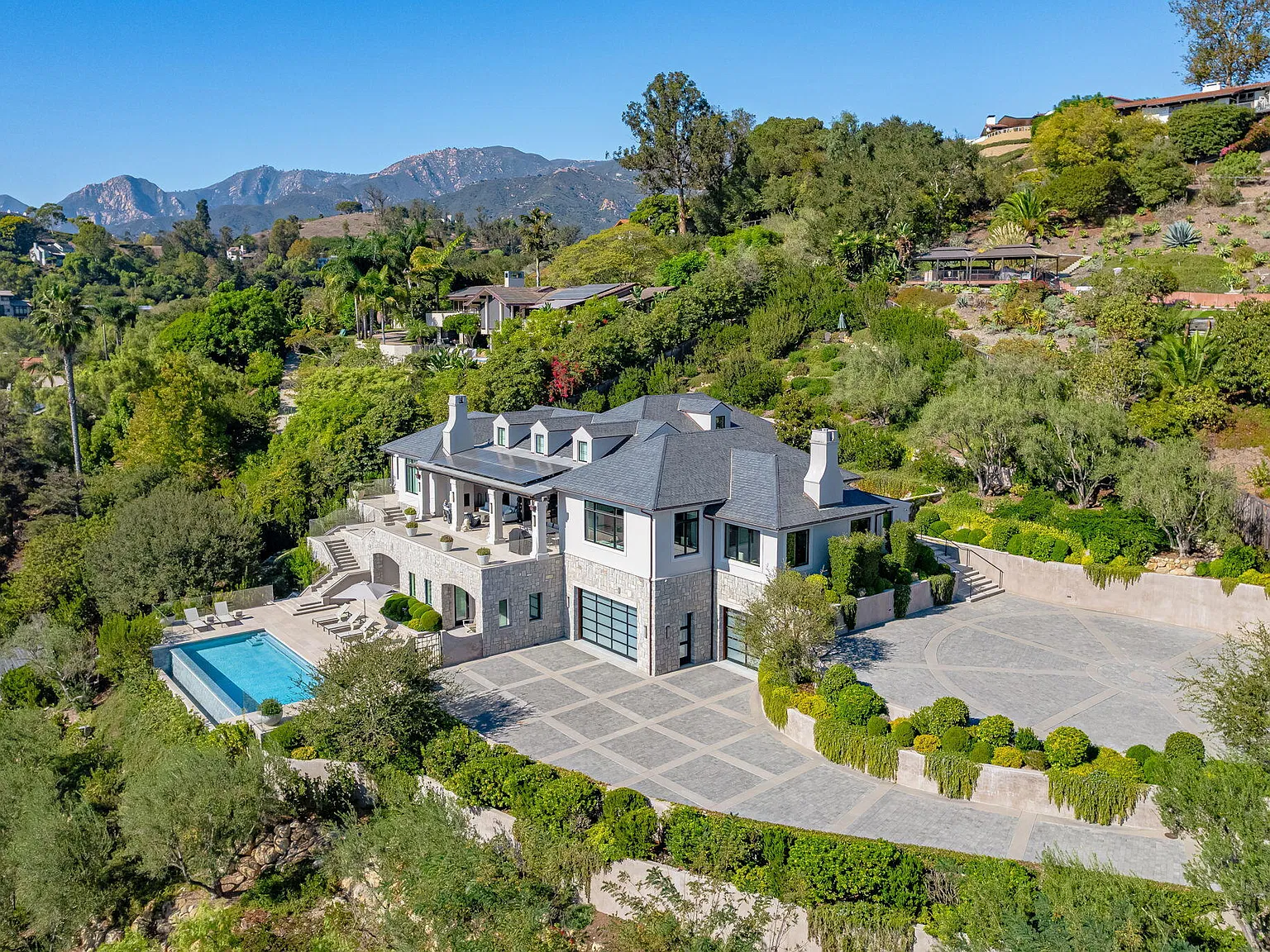 4 bed, 6.0 bath, 6314 sqft, $50,000 — Photo 1