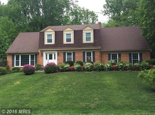 6910 Brimstone Ln, Fairfax Station, VA 22039