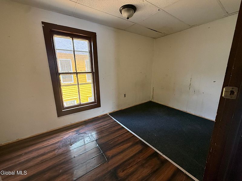 5th image of 242 Bleecker Street