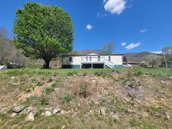 41 Headman Ln, Maggie Valley, NC 28751