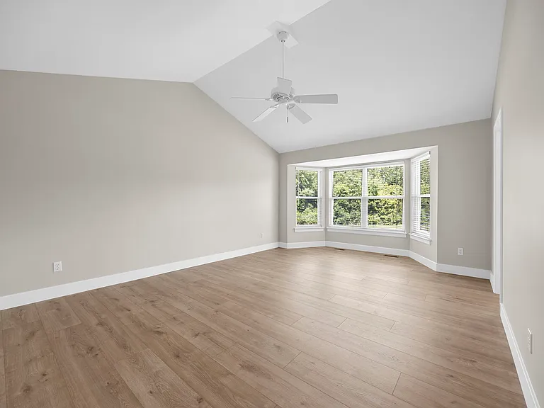 8050 Knights Crossing Dr — Photo 37
