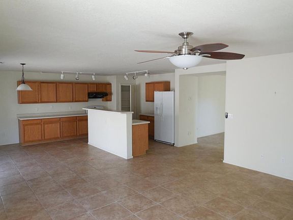 4th image of 1058 W Sea Star Dr