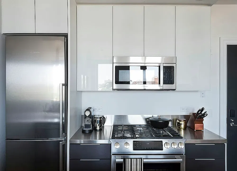 300 Ashland Place — Photo 3