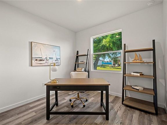 3rd image of 402 NW 7th Ave
