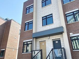 1070 Douglas McCurdy Cmn #124, Mississauga, ON L5G 0C5