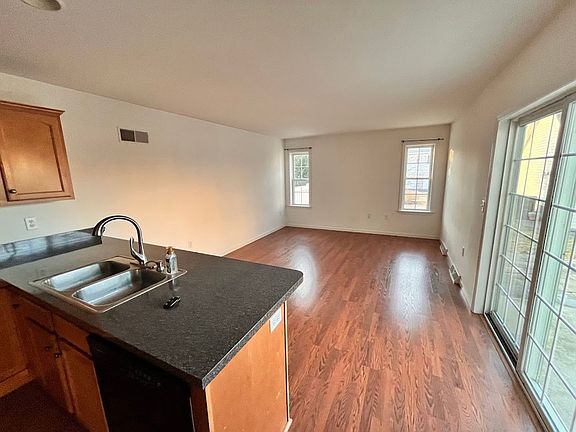 4th image of 763 Wallingford Rd