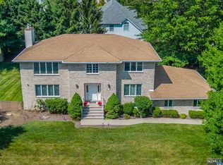 160 Fremont Ave, Park Ridge, NJ 07656