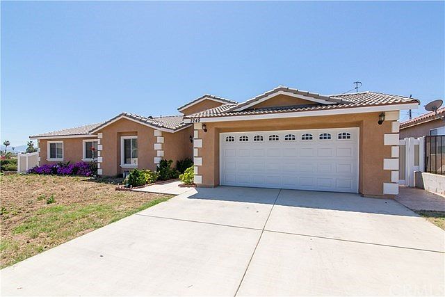 1st image of 2249 Toluca Dr