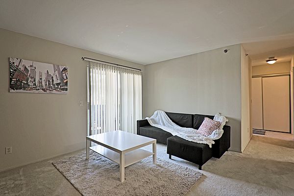 1st image of 685 Dartmore Ln APT 166