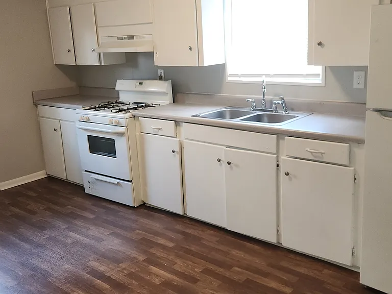 245 Reed Ave #B — Photo 8