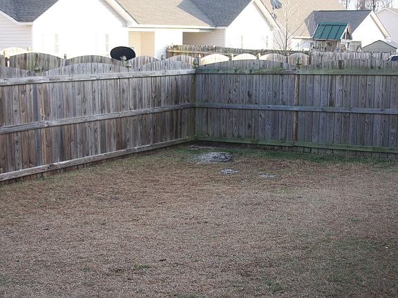 4th image of 2321 Sadler Dr #B