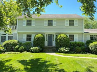 65 Conrad Rd, New Canaan, CT 06840