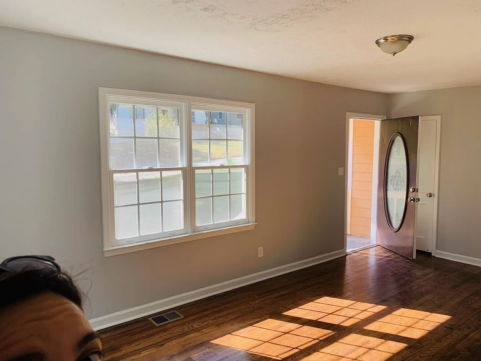 3 bed, 1100 sqft, $2,195 — Photo 2