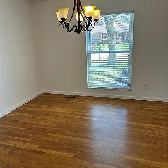 829 Lesparre Dr — Photo 3