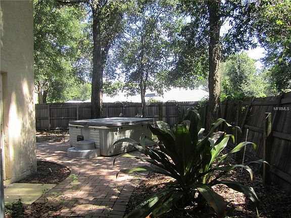 2nd image of 797 Edgewild Ct