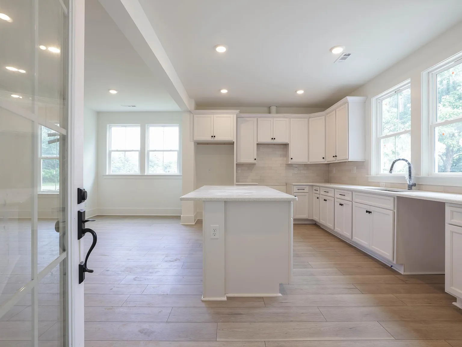 2 bed, 2.5 bath, 1524 sqft, $2,800 — Photo 3