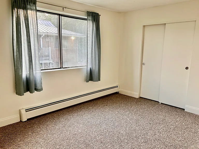 31 Andrew St — Photo 10