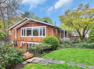 7 Woodcleft Ave, Port Washington, NY 11050