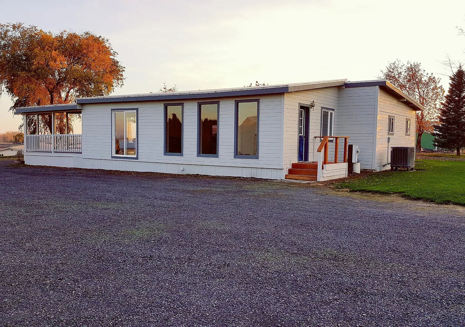 Spectacular New Remodel-Flexible lease term- — Photo 2