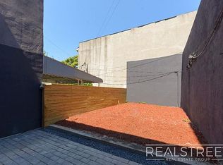 233 Cornelia St, Brooklyn, NY 11221