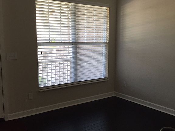 Spacious Entrance great for a separate living area,or office