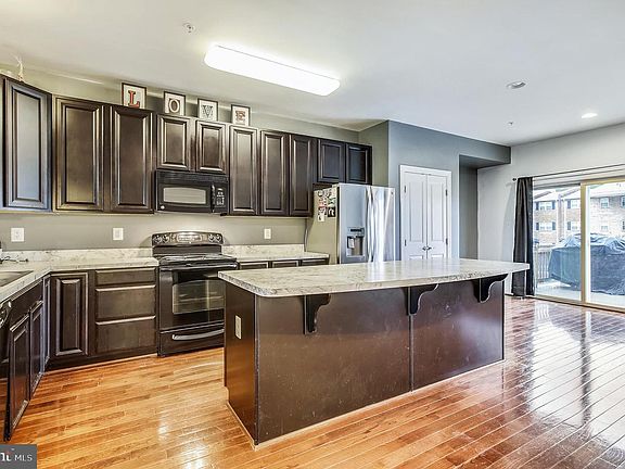 5th image of 1078 Wisdom Ct