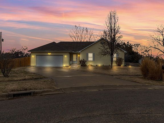 2nd image of 630 NW Shorey Pl