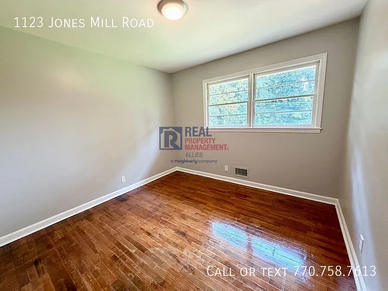 1123 Jones Mill Rd — Photo 7