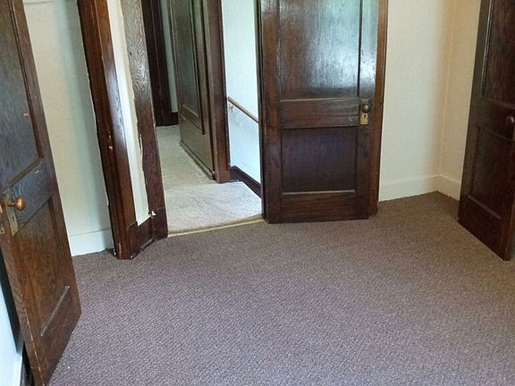 3rd image of 1104 Harrison St NE #1106