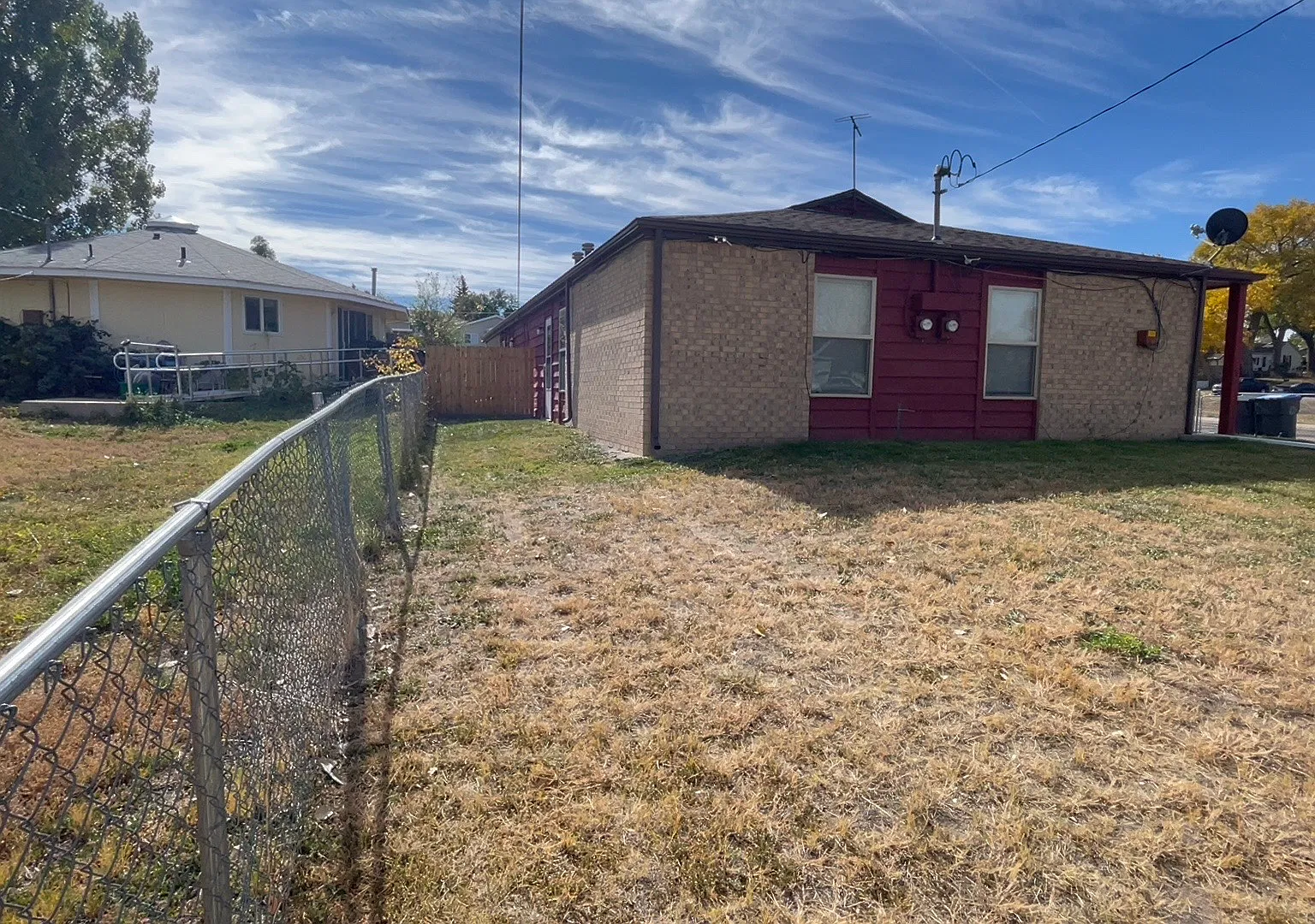 3 bed, 1000 sqft, $1,600 — Photo 3