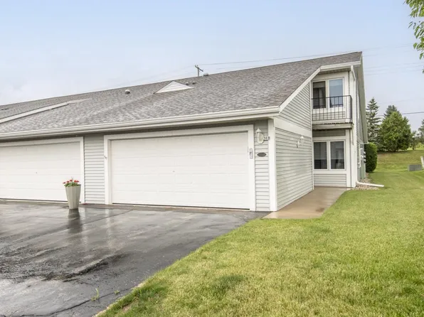 360 Hartford SQUARE #6, Hartford, WI 53027