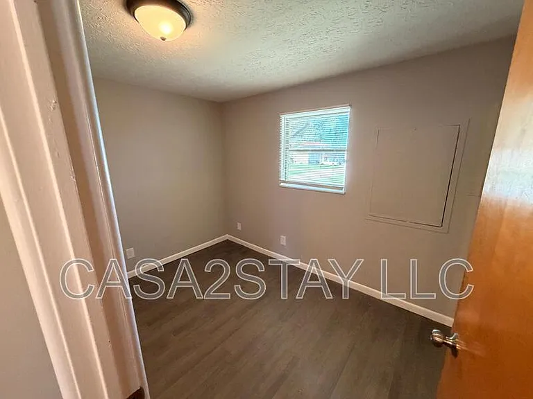 5106 Malibu Ct #32 — Photo 4