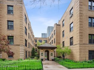 718 W Buena Ave #B, Chicago, IL 60613