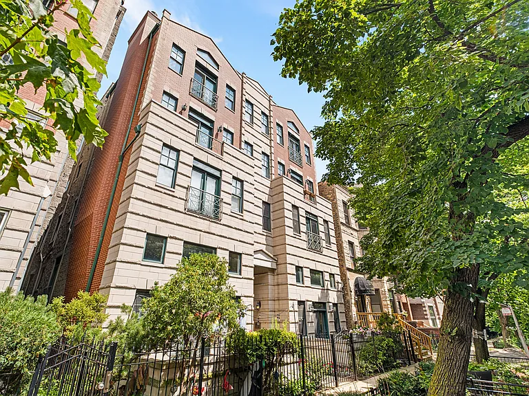 854 W Buckingham Pl #3NE — Photo 1