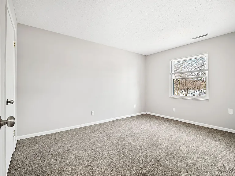 Grant Street Apartments — Photo 26