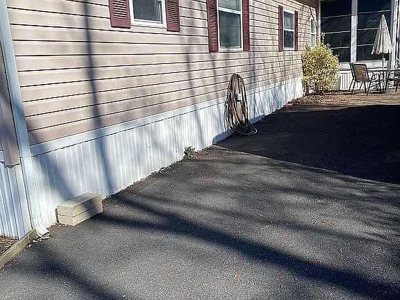 4th image of 34137 Meadow Ln