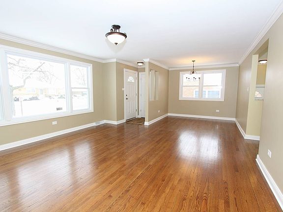 2nd image of 16356 Greenwood Ave