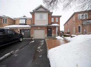 15 Moore Cres, Hamilton, ON L9G4Z5