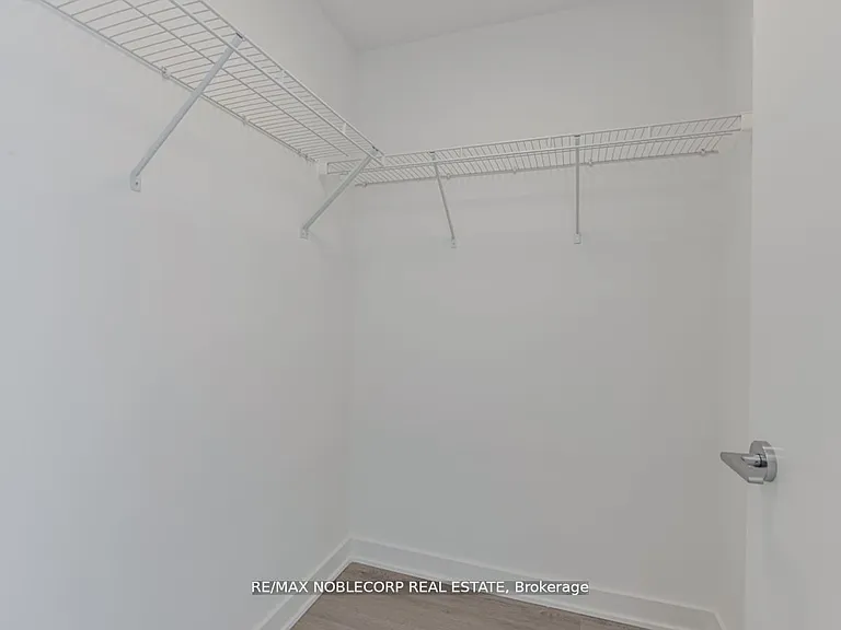357 King St W #3409 — Photo 9