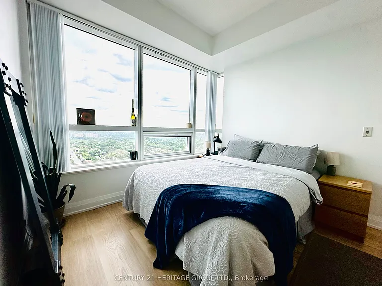 5 Sheppard Ave E #4318 — Photo 5