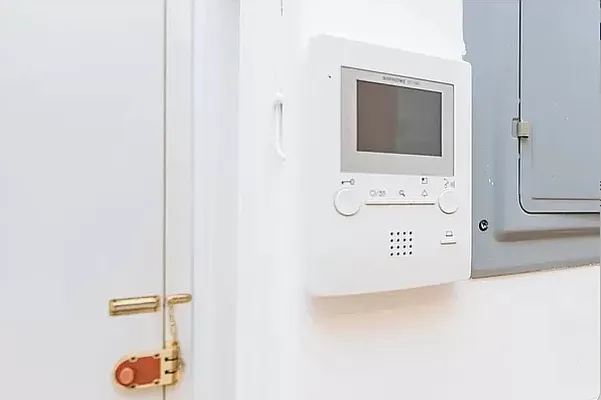Rented by RealTegrity NY LLC | media 16