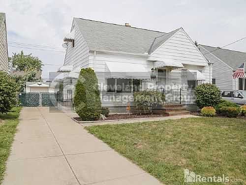 3rd image of 12317 Shady Oak Blvd