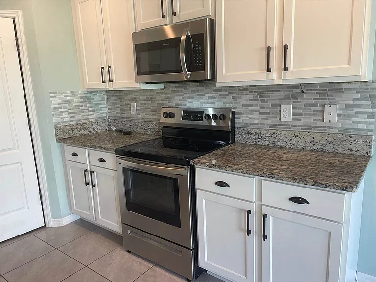 1682 Bay Breeze Dr — Photo 13