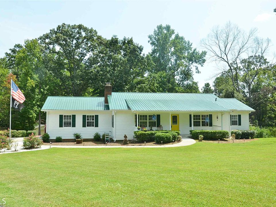 1st image of 2834 Old Cornelia Hwy