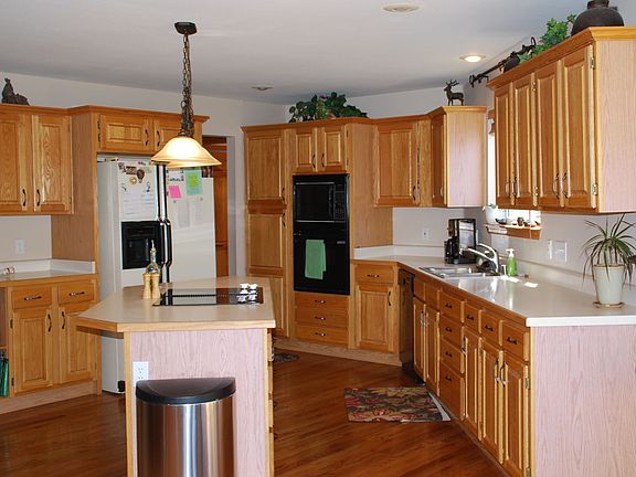 Open and bright kitchen